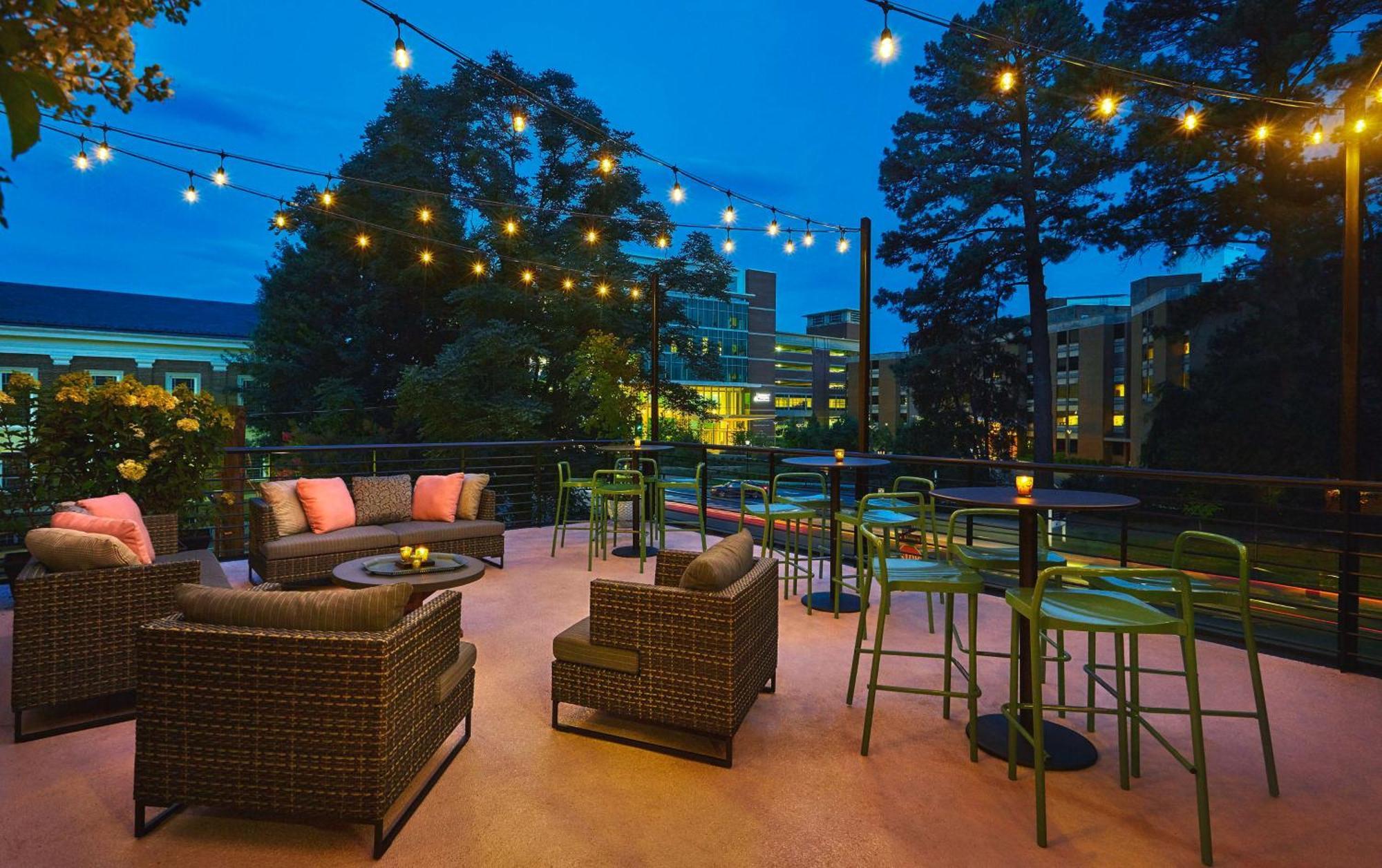 Graduate By Hilton Charlottesville Exterior photo